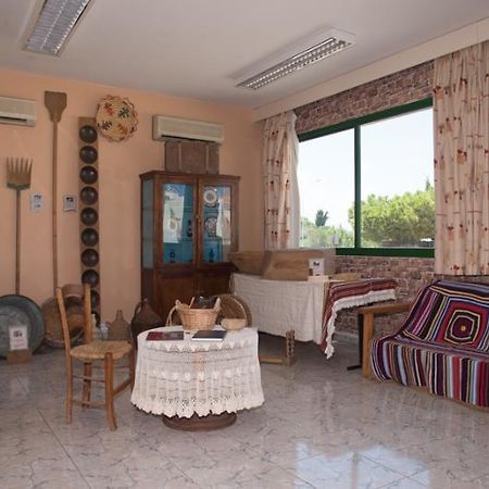 Mandalena Hotel Apartments Protaras Buitenkant foto