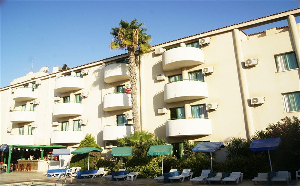 Mandalena Hotel Apartments Protaras Buitenkant foto