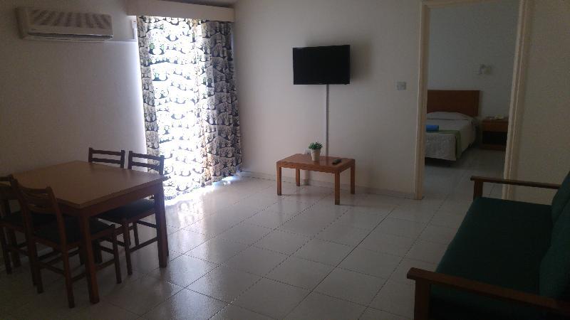 Mandalena Hotel Apartments Protaras Buitenkant foto