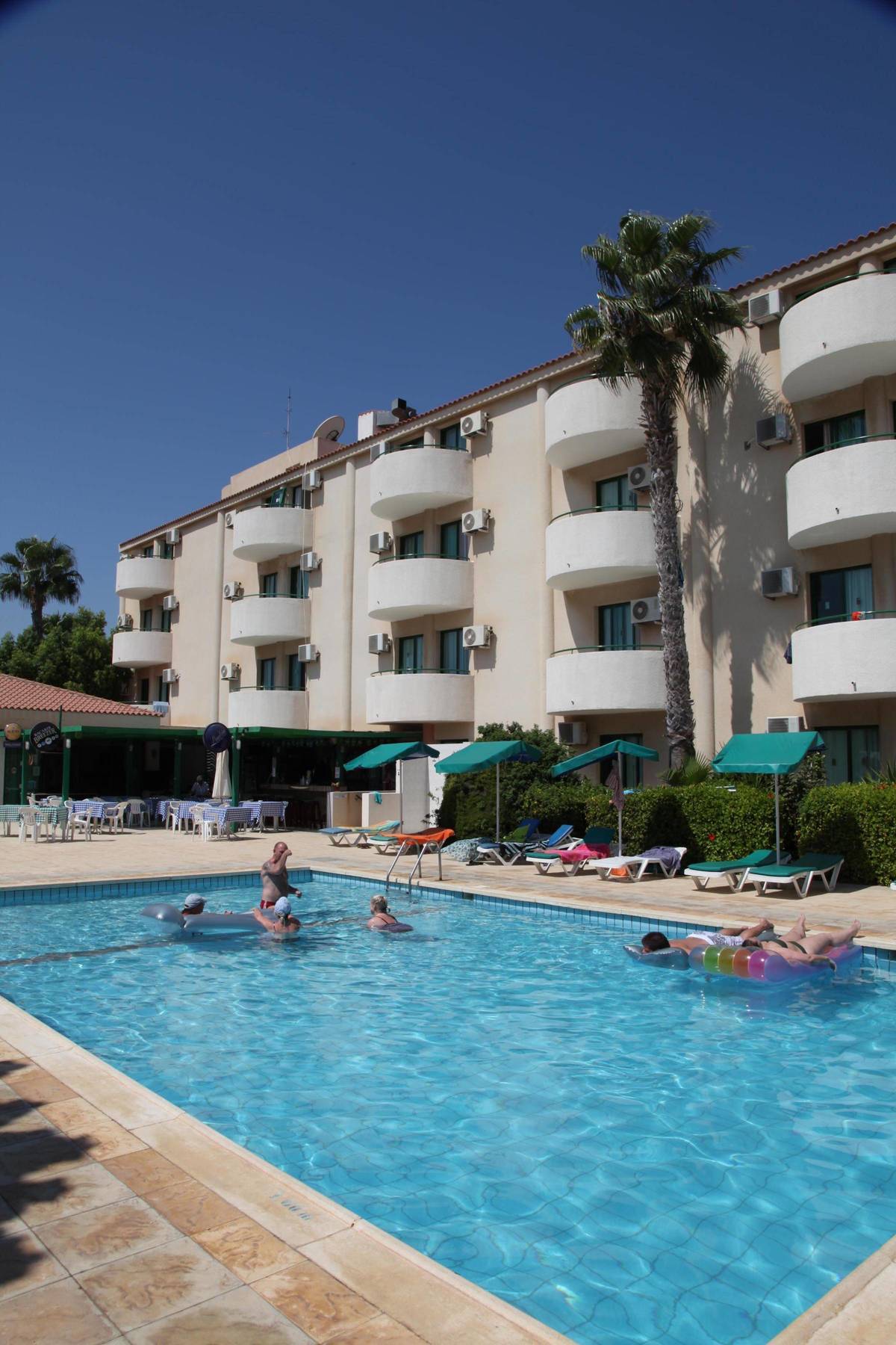 Mandalena Hotel Apartments Protaras Buitenkant foto
